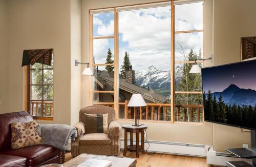Big Sky House | 6 Mountain Home Road by Moonlight Basin Lodging