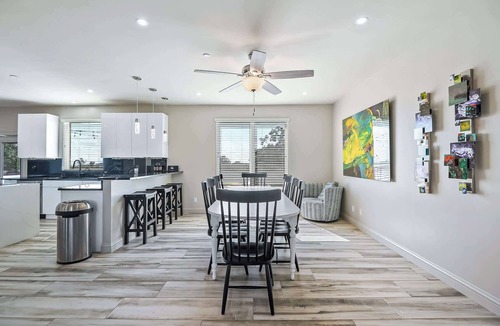 North Scottsdale House | 7 Bedroom Pickleball Pool Hot Tub Orchard
