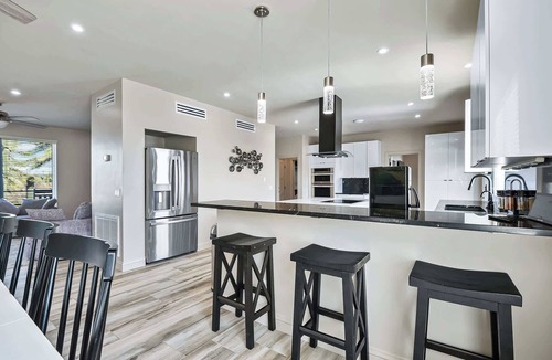 North Scottsdale House | 7 Bedroom Pickleball Pool Hot Tub Orchard