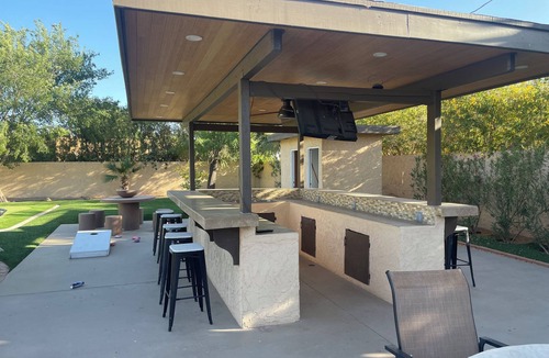 Camelback East House | 8 Bedrooms, 12 beds, pool, hot tub,putting green, pool table, ping pong, bbq