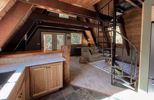 Heron Cabin | A-frame Cabin: secluded rustic retreat