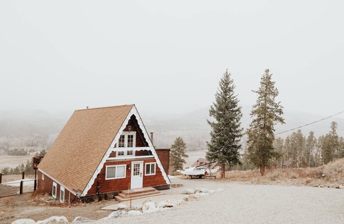 Breckenridge House | A-frame with spectacular views of the Ten Mile Range