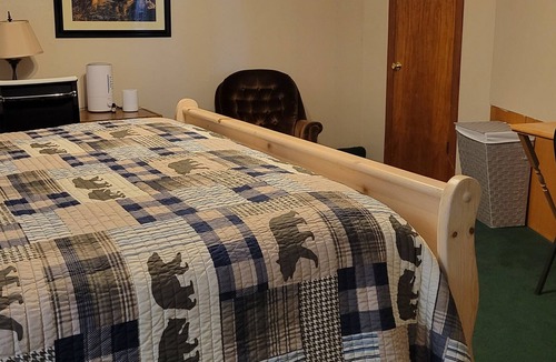 Beaver House | A Peaceful Getaway cabin!