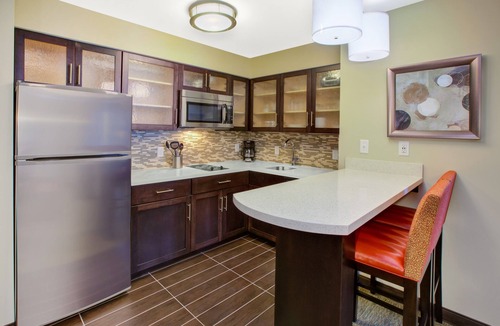 Benton Harbor Apartment | Accessible Studio Suite w/Kitchen & Breakfast