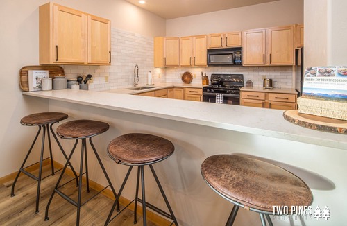 Big Sky House | Adorable Townhome! 15 Min Drive to Resort! 5 Min Walk to Town Center and Shuttle