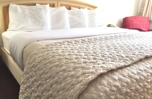 Evanston Hotel | Affordable Inns