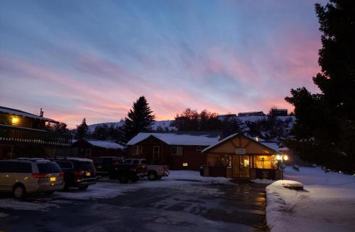 Red Lodge Hotel | Alpine Lodge
