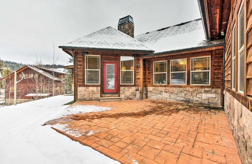 Priest River House | Amazing Priest Lake Home on Golf Course with Views!