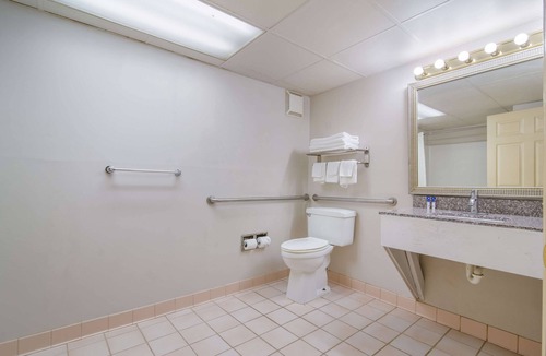 Wadesboro Hotel | Americas Best Value Inn Wadesboro