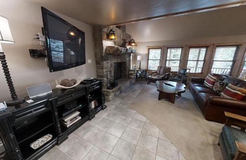 Taos Ski Valley House | Antlers Riverside Lodge