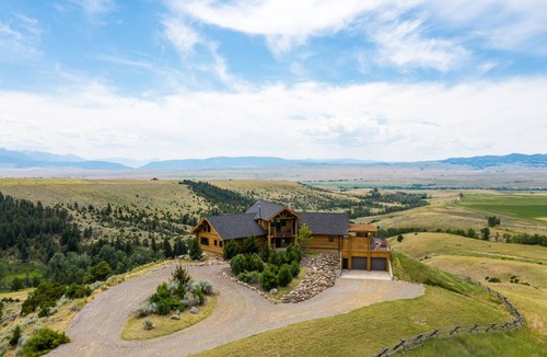 Livingston House | Arrowhead Lodge -Secluded home with incredible views and now Air Conditioning