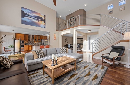 Conservatory House | Aurora Manor with Breathtaking Views