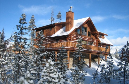Powder Ridge House | Authentic Ski-in Ski-out Powder Ridge Log Cabin