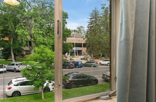 Old Town Condo | Azure Suite | Walkable Old Town Condo w/Park View