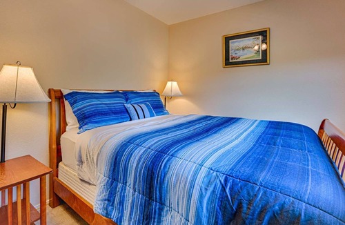 Pagosa Springs Cabin | Backyard w/ seating & games! Spacious Home w/Loft- 5 Minutes to Shopping/Dining
