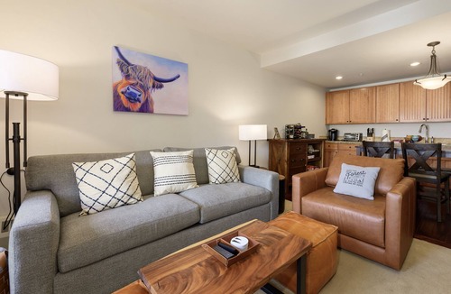 Silvercreek Condo | Base Camp 304 1 Bedroom Condo by RedAwning