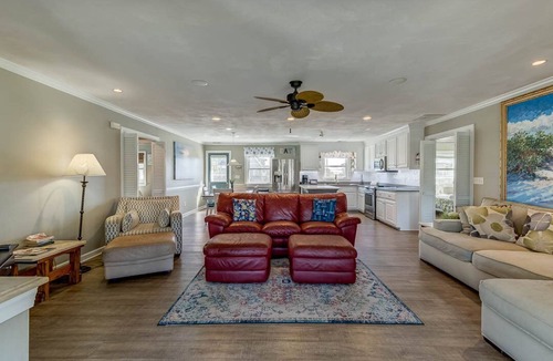 Sandbridge House | Bay View | 775 ft from the beach | Dog Friendly