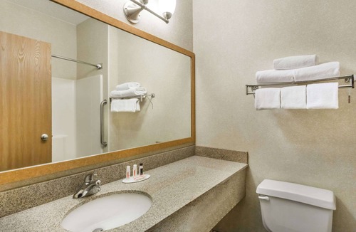 Billings Hotel | Baymont by Wyndham Billings