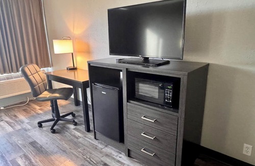 Great Falls Hotel | Baymont by Wyndham Great Falls City Center