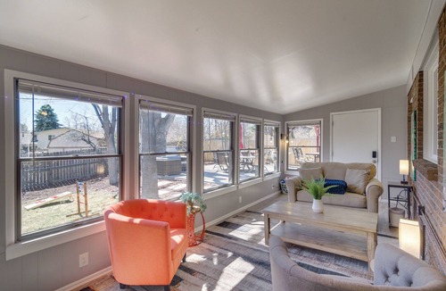 Lamar Heights Area House | BBQ, Hot Tub, Patio, Sunroom + Games!
