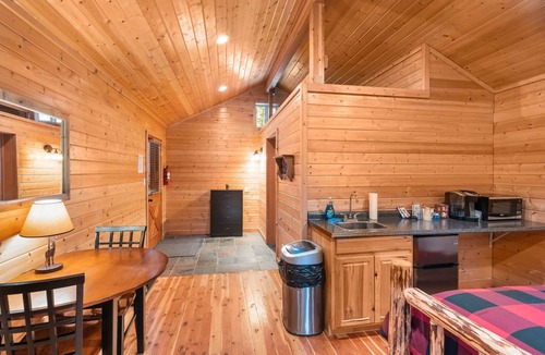Thompson Falls Cabin | Bear Creek Resort, Cabin Suite (end unit 2 queen beds), Cabin Suite (end unit 2 queen beds)
