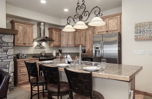 Bear Crossing House | Bear Haus Townhome w/Private hot tub