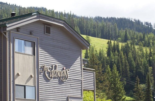 Whitefish Apartment | Beautiful 1 bedroom unit at resort, sleeps 4