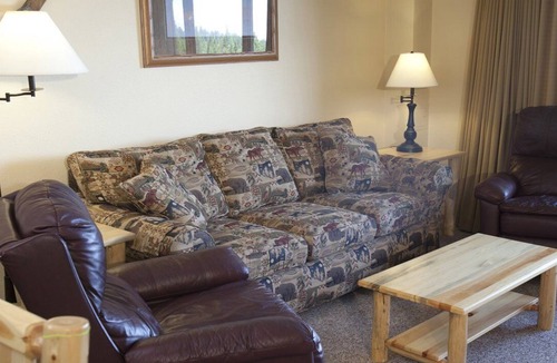 Whitefish Apartment | Beautiful 1 bedroom unit at resort, sleeps 4