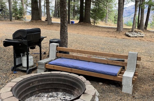 Milton-Freewater Cabin | Beautiful Cabin located in the Blue mountain’s, pet friendly and many extras.