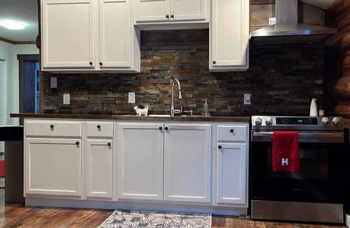 Alberton Cabin | Beautiful cabin with a creek running through it.