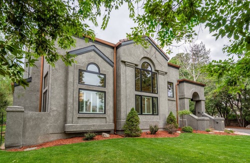 Broadmoor House | Beautiful Estate Just Steps from Broadmoor Hotel