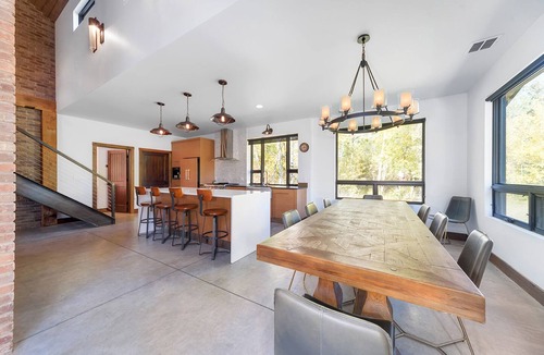 Roberts House | Beautiful home on 16 acres with private access to Rock Creek!