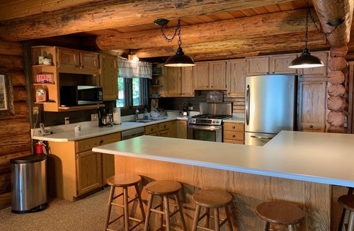 Grenville Cabin | Beautiful Log Cabin at Pickerel Lake South Dakota