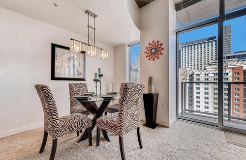 Downtown Denver Condo | ✨ Beautiful luxurious condo with astonishing views in the heart of Denver!✨