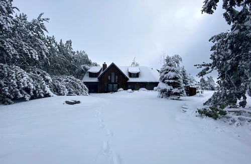 Red Lodge House | Beautiful modern home for hiking, skiing, golfing, and Yellowstone! or relaxing.