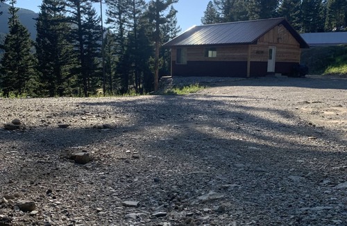 White Sulphur Springs Cabin | Beautiful Cabin located in the Little Belt Mountains