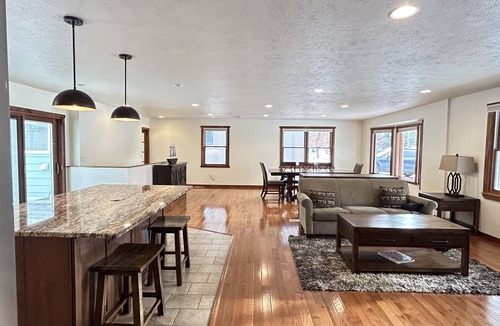 Upper Rattlesnake House | Beautiful Winter Wonderland