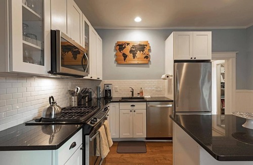 Westside House | Beautifully updated 1920's Home near Downtown