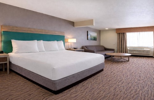 Spokane Hotel | Best Western Plus Peppertree Airport Inn