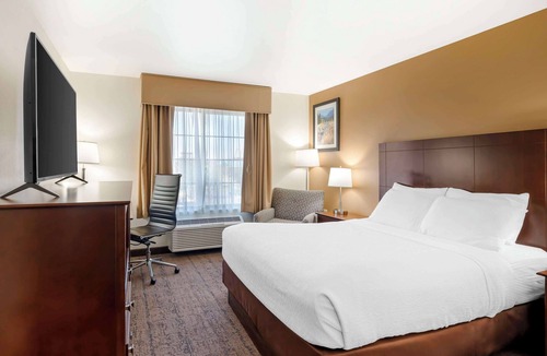 Laurel Hotel | Best Western Yellowstone Crossing