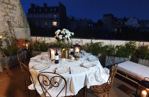 Quartier de l'Ecole-Militaire Apartment | Between St Germain & Eiffel Tower townhouse view AC 5 bedroom - service options