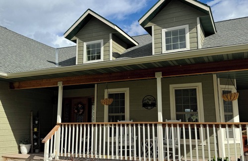 Montana City House | Big Mountain Retreat – 6BR, Game Room, Peloton, Deck, Views – South Helena