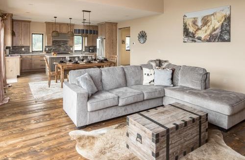 Big Sky House | Big Pine Chalet