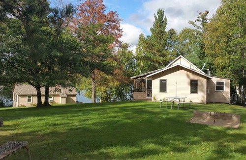 Pine River Cabin | Birch Lane Cabins 3 bed