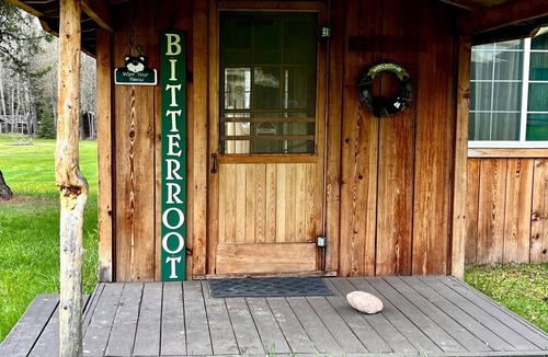Seeley Lake Cabin | Bitterroot @ Seven Timbers-Log cabin in beautiful setting with lake access.