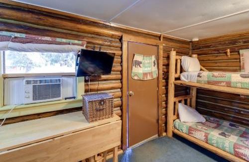 De Borgia Apartment | Black Diamond Guest Ranch Cabin with Lodge Access!