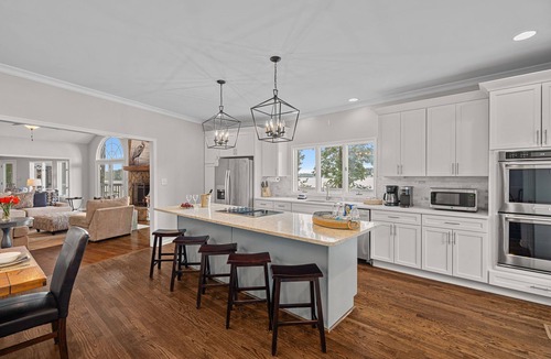 Mayhew House | Blue Heron Bliss by SoCharm | Waterfront Retreat
