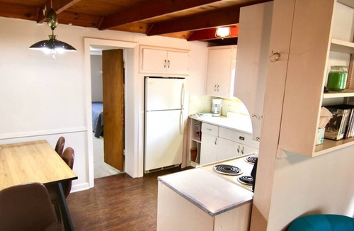 Monticello House | Blue Mountain Cottage - Pet Friendly