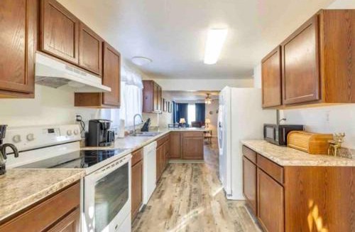 Butte House | Bo's Copper City Charmer, easy Freeway Access, open floorplan