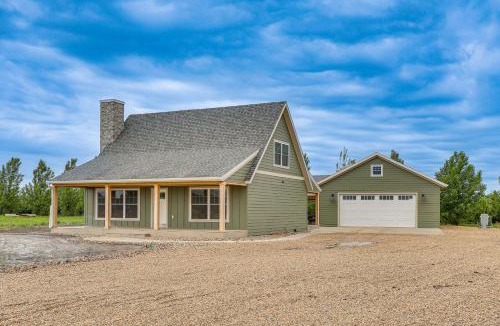 Pierre House | Boat & Fish on Cow Creek! Brand-New Pierre Home
